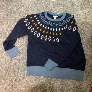 Cute sweater!! Super soft!